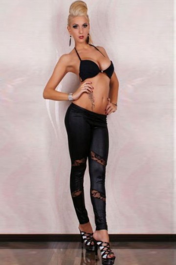 http://tenues-libertines.com/2797-thickbox/legging-sexy-faux-cuir-wetlook-empiecement-dentelle.jpg